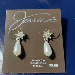 NWT Jessica faux pearl and stones nickel free dangle earrings